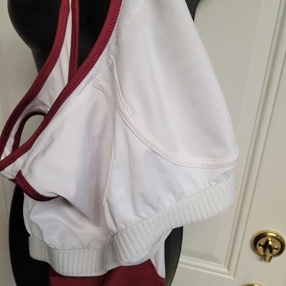 Nike Dri-fit burgundy racer back athletic tank with built-in bra - Picture 7 of 9